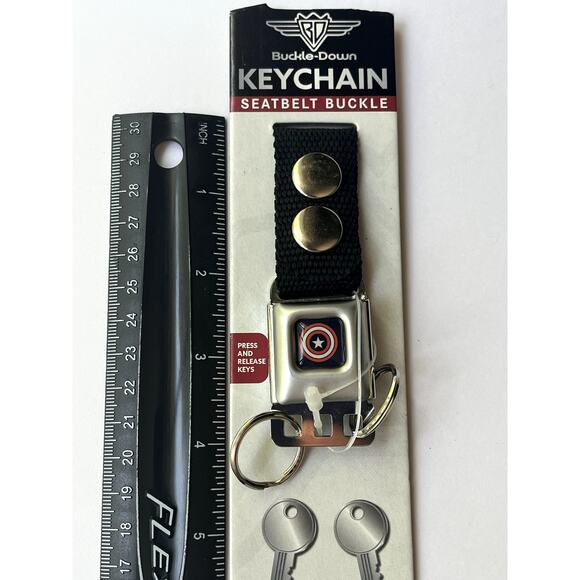 Captain America Buckle-Down Seat Belt Release Keychain - Picture 2 of 8